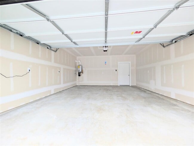 Building Photo - 9400 Oxbow Strap Dr