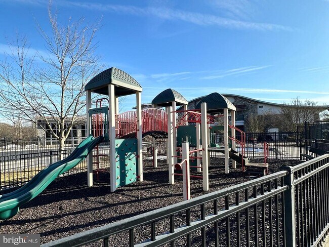 Building Photo - 15158 Kentshire Dr