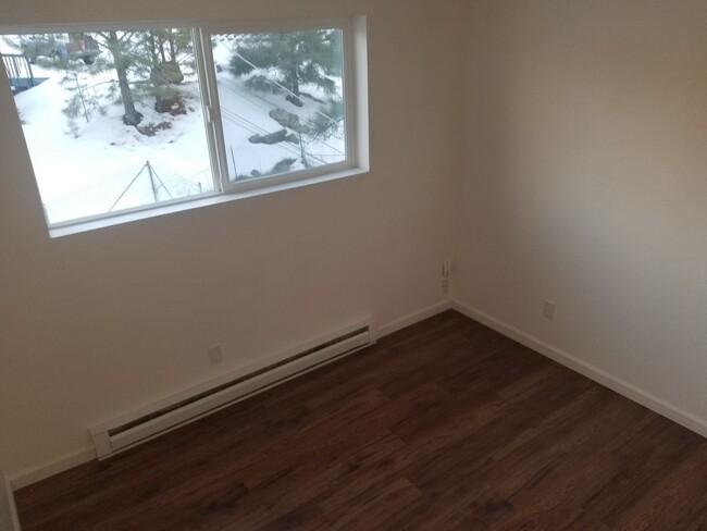 Building Photo - 2 Bed, 1 Bath Townhouse next to NAU!! Stud...