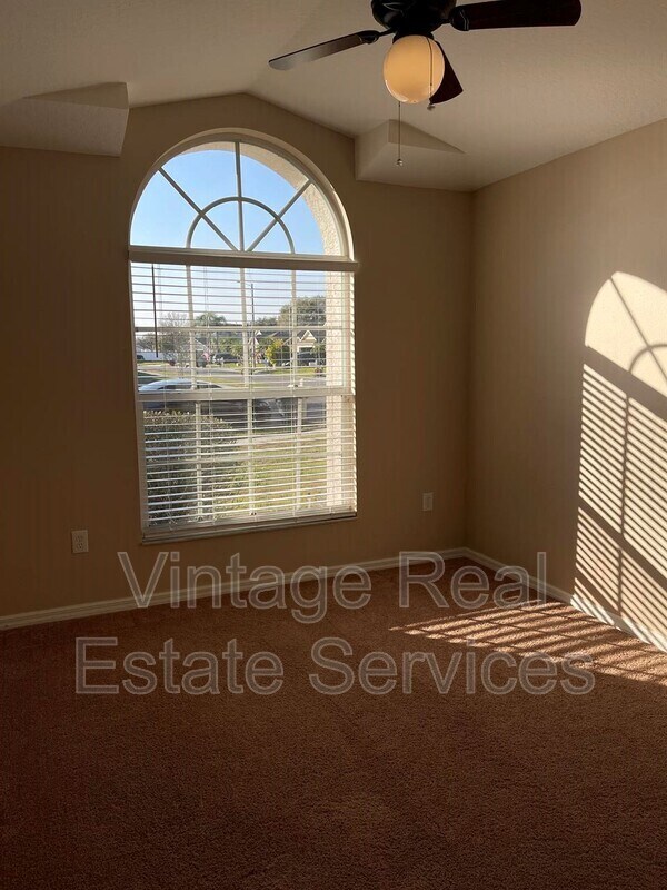 Building Photo - 1930 Grenville Ct