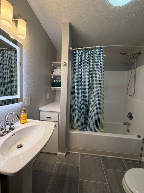 Building Photo - 1119 Hill Ave