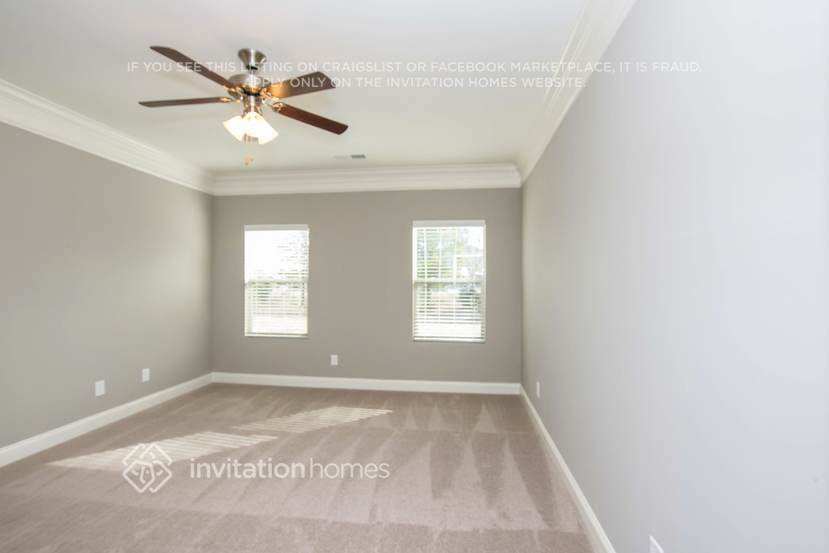 Building Photo - 5322 Roberta Crossing Dr