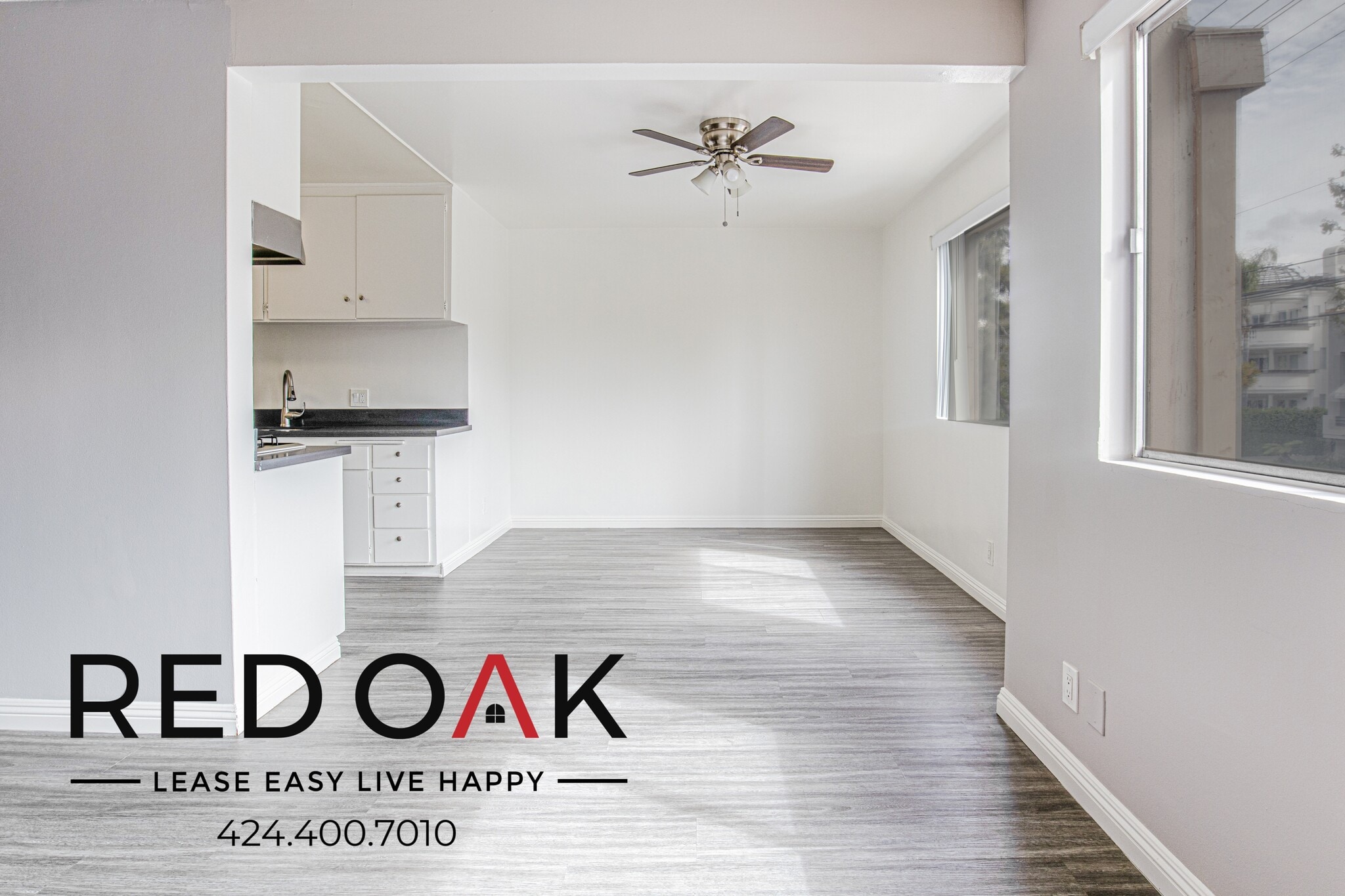 Building Photo - 12737 Moorpark St