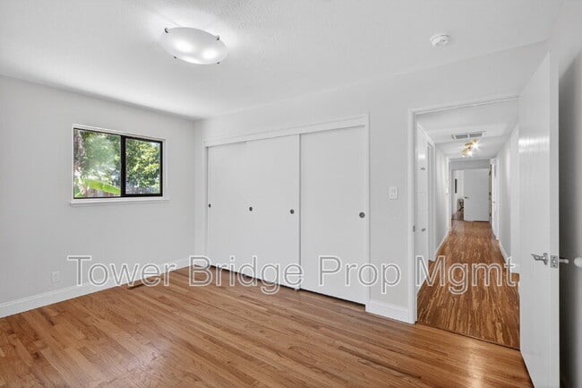 Building Photo - 3937 Orangewood Dr