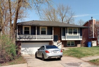 Building Photo - 6166 SE Hackley Ave
