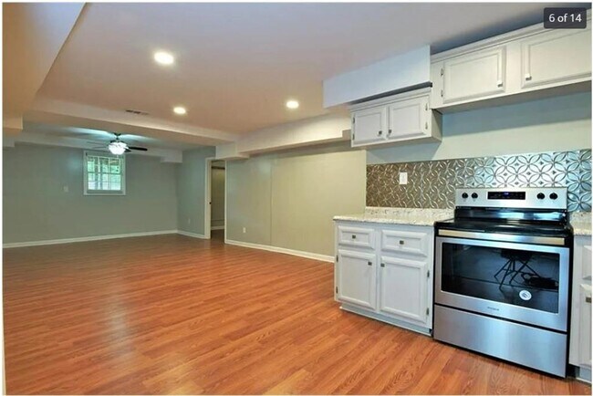Building Photo - 2945 Riverbend Dr