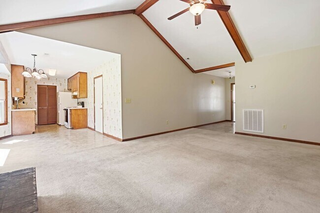 Building Photo - 617 Longleaf Rd