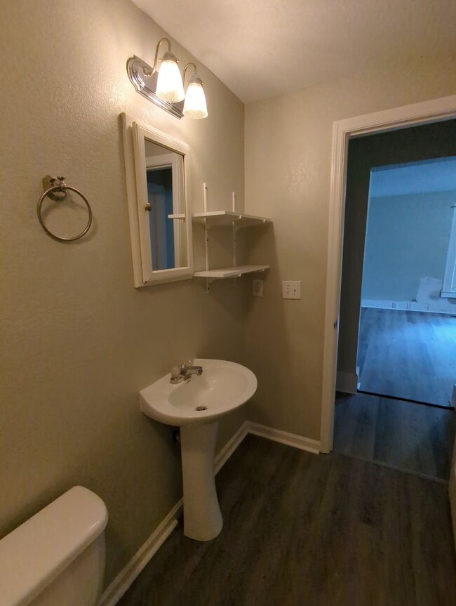 Building Photo - Rossville 2-Bedroom House