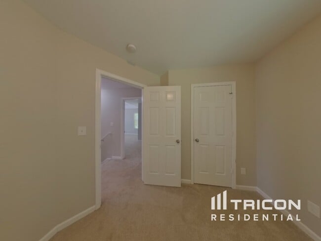 Building Photo - 296 Waxberry Ct