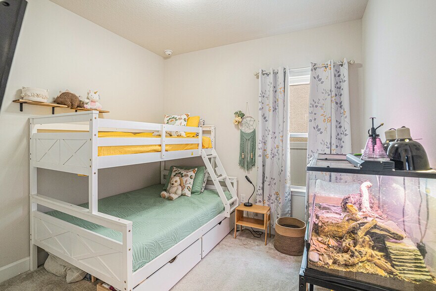 Building Photo - 19056 Heavenside Ct