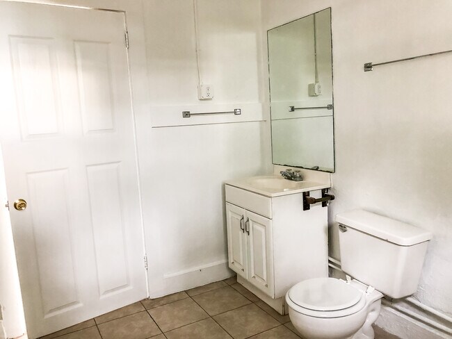 Building Photo - 12852 Florida Ave