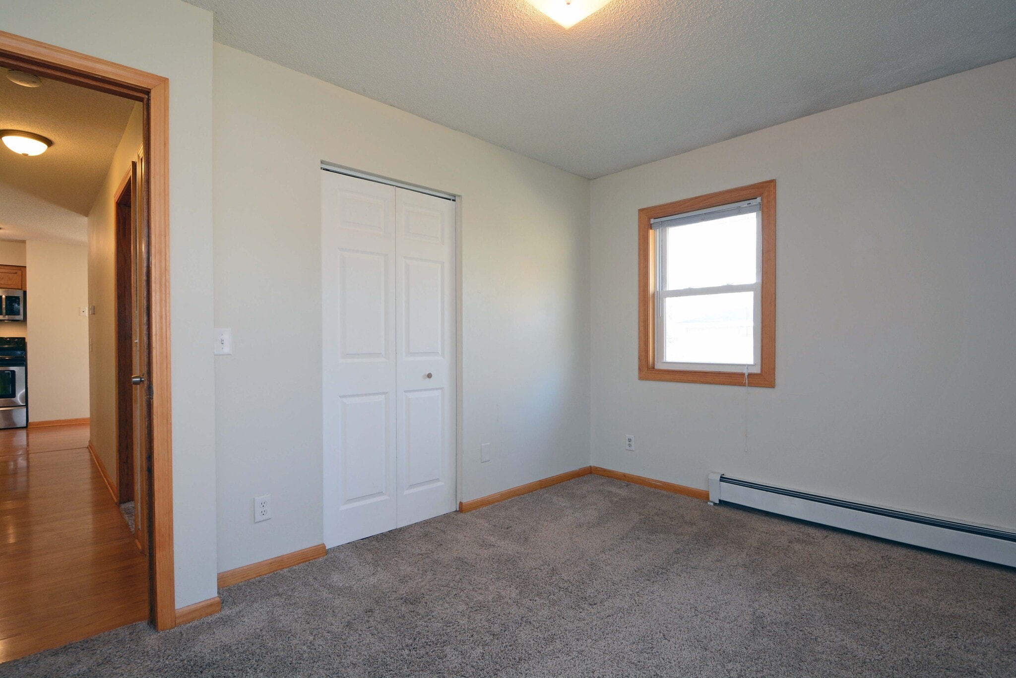 Building Photo - 2105 Hillview Road