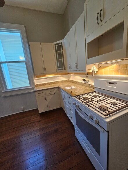 Building Photo - 7317 Cohn St