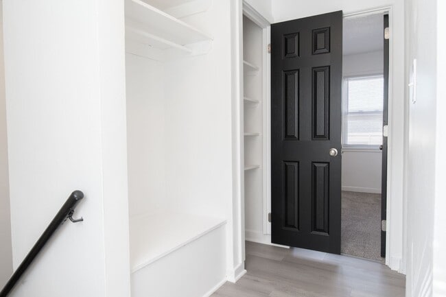 Building Photo - Newly Renovated 2BR Townhouse Midland, PA! W/ AC!