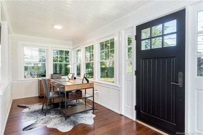 Building Photo - 303 Wakeman Rd