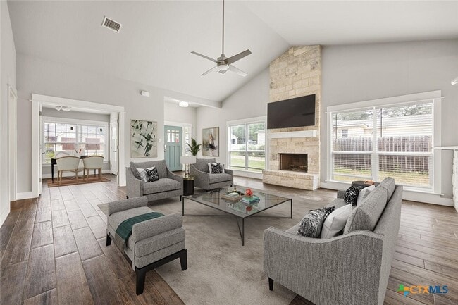 Building Photo - 7 Woodhollow Way