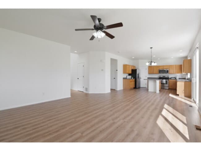 Building Photo - Stunning 2 story home in Painted Sky