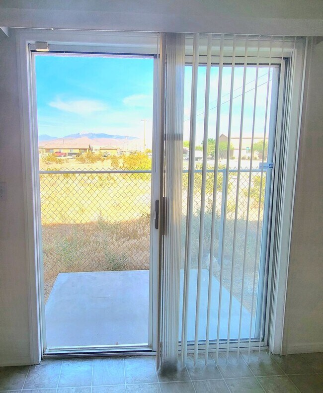 Building Photo - 2400 E Ambush St