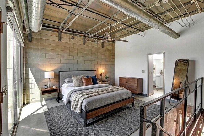 Building Photo - 4801 S Congress Ave