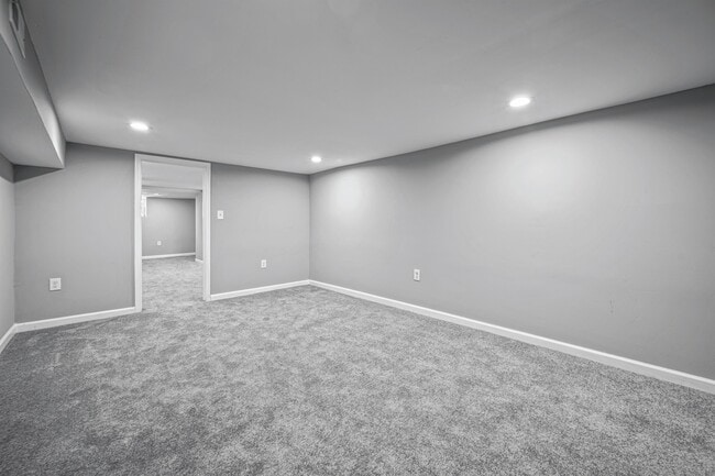 Building Photo - 3059 Brighton St