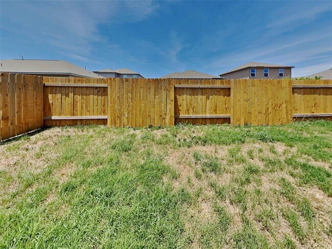 Building Photo - 105 Pettigrew Ct