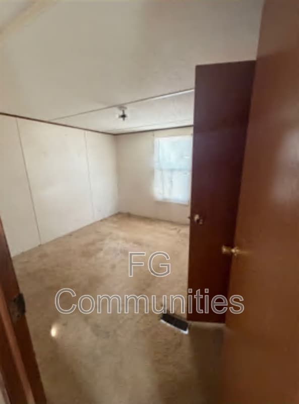 Building Photo - 1791 Breezewood Dr