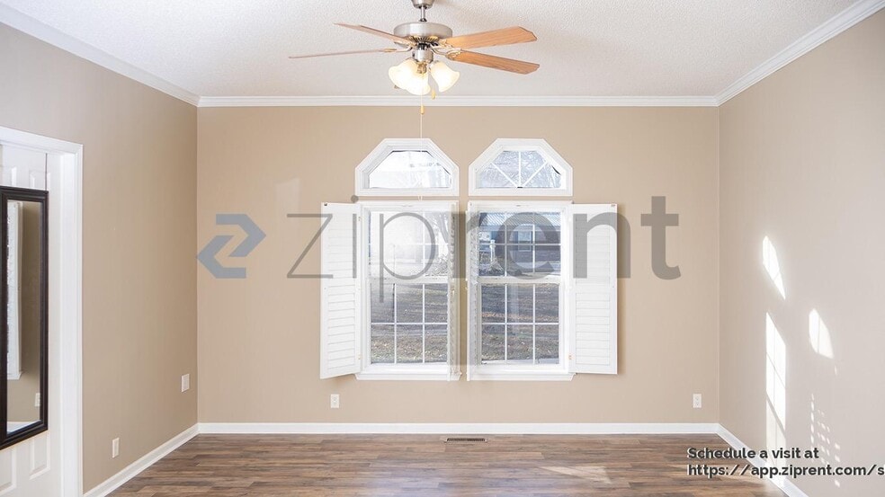 Building Photo - 1108 Lone Oak Rd