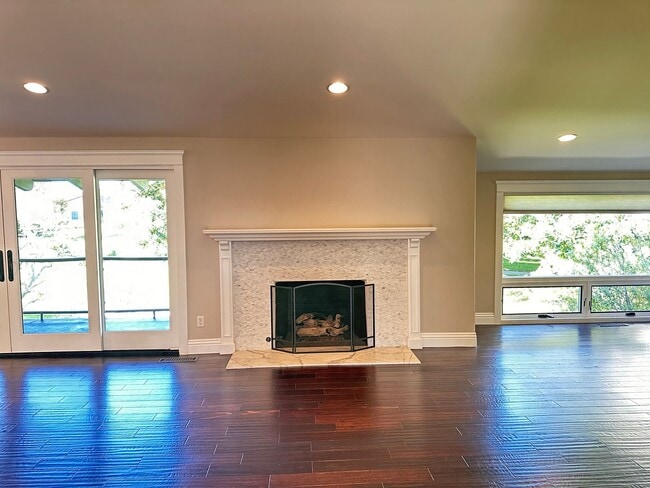 Building Photo - The Bluffs Newport Beach - House for Lease