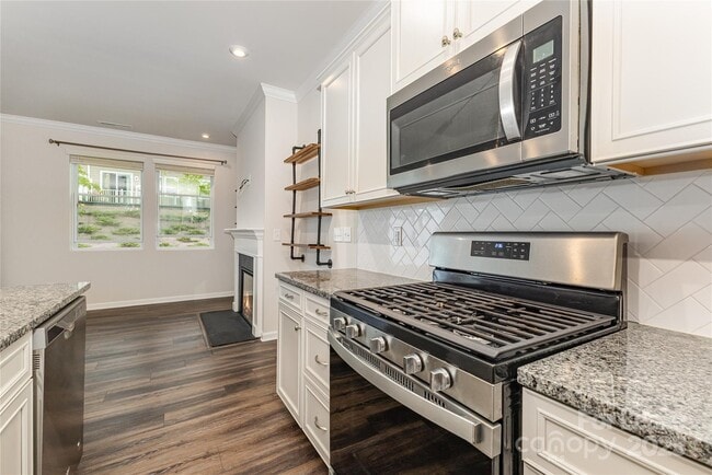 Building Photo - 17112 Carolina Hickory Dr