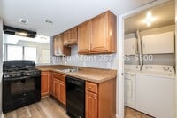 Building Photo - 1825 Bridgetown Pike