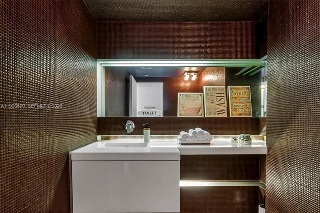 Building Photo - 151 Crandon Blvd