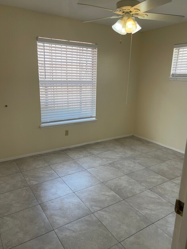 Building Photo - 7105 Tierra Alta Ave