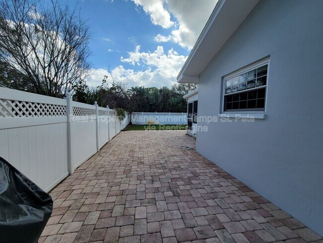 Building Photo - 2106 N Overbrook Ave