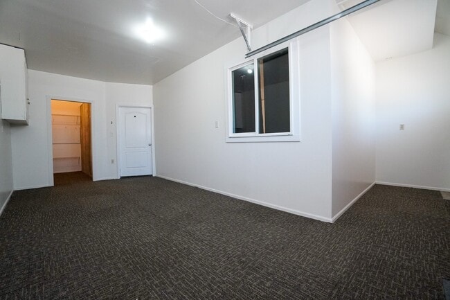 Building Photo - 2389 W Boise Ave