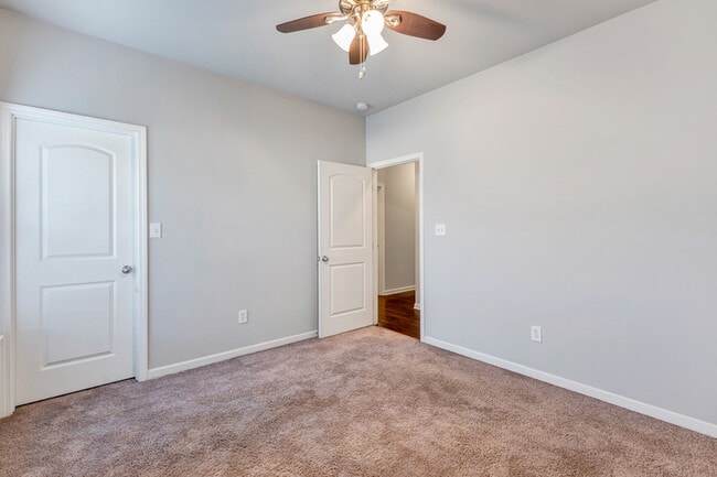 Building Photo - 861 River Landing Blvd SW