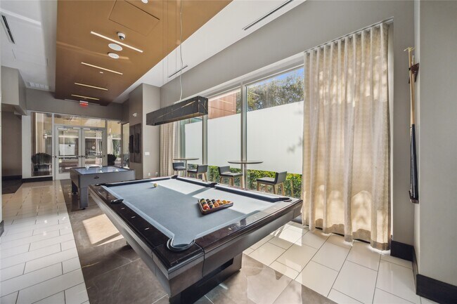 Building Photo - 9870 Gaylord Dr