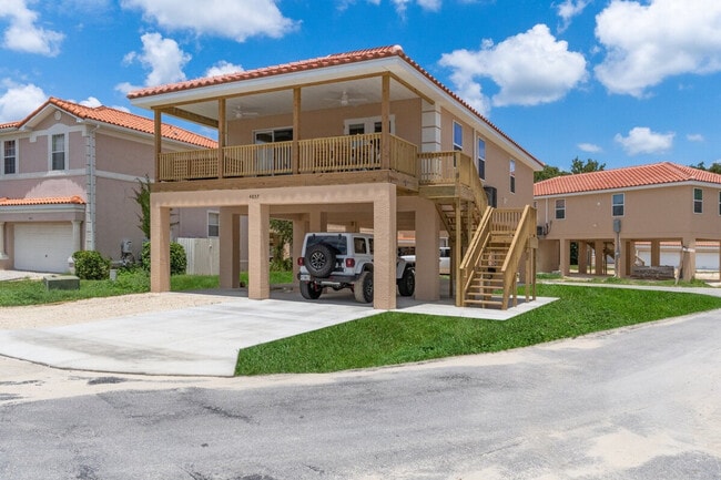 Building Photo - 4857 S Amstel Dr