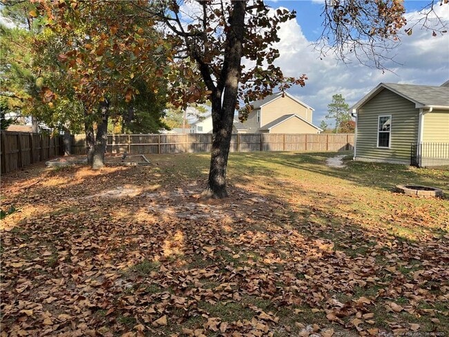 Building Photo - 105 Basket Oak Dr