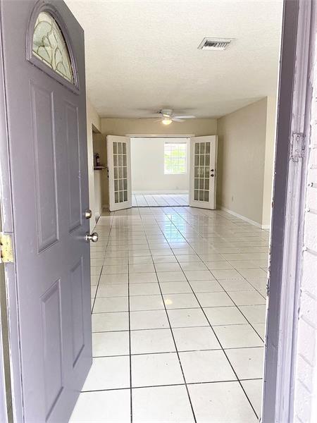 Building Photo - 3770 NE 16th Ave