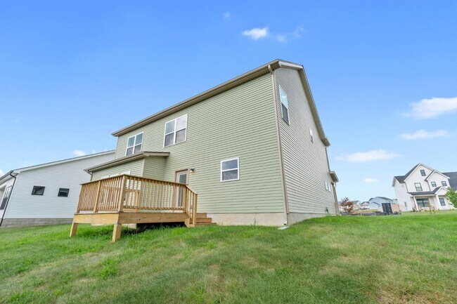 Building Photo - 453 Friendly Ave