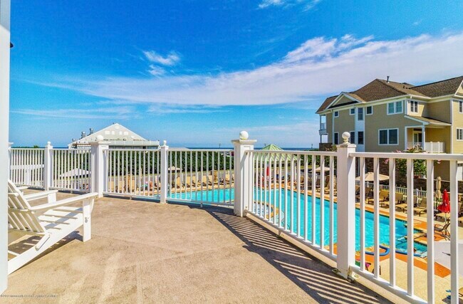 Building Photo - 22 Cooper Ave