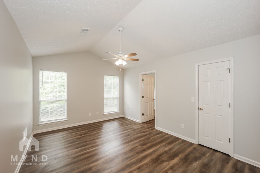 Building Photo - 188 Bay Ct Dr
