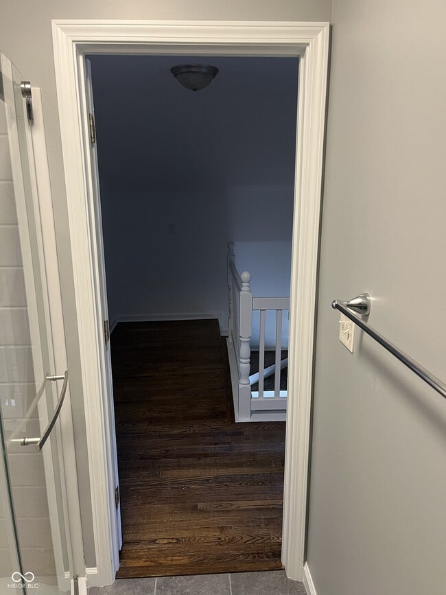 Building Photo - 1480 E 71st St