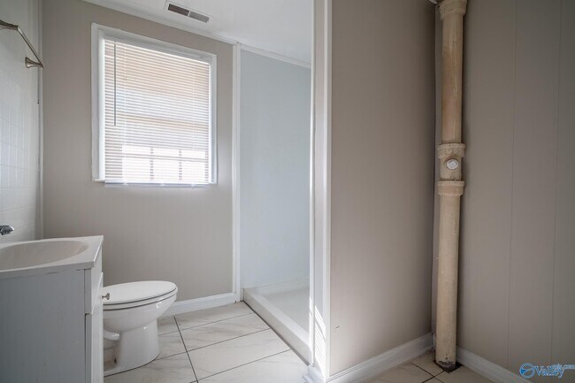 Building Photo - 2208 Old Gurley Pike