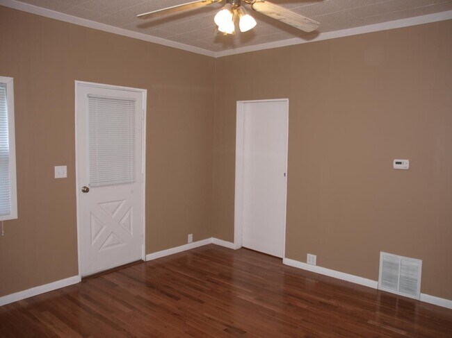 Building Photo - 1914 N 11th St