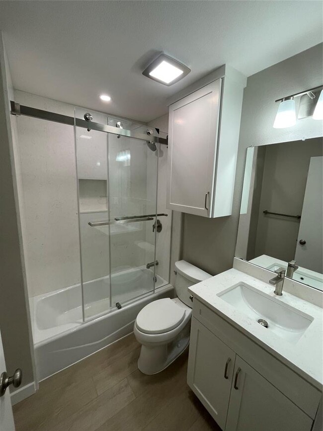 Building Photo - 5404 Lishill Cove