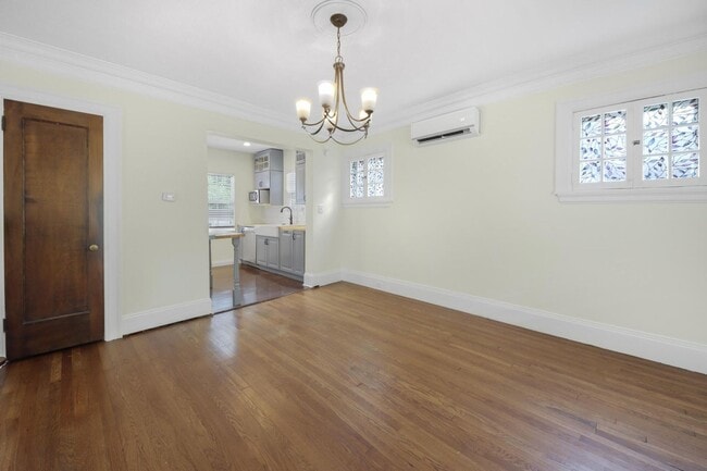 Building Photo - 1265 West Blvd