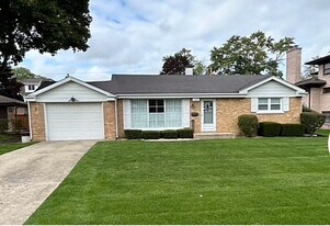 Building Photo - 2244 Scott Rd