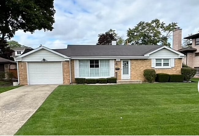 Building Photo - 2244 Scott Rd