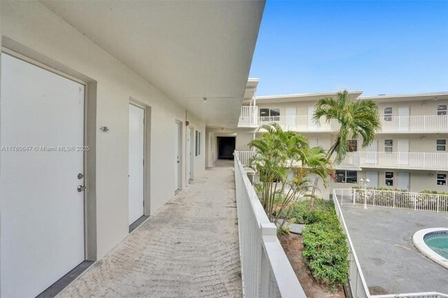 Building Photo - 2 bedroom in North Miami FL 33181